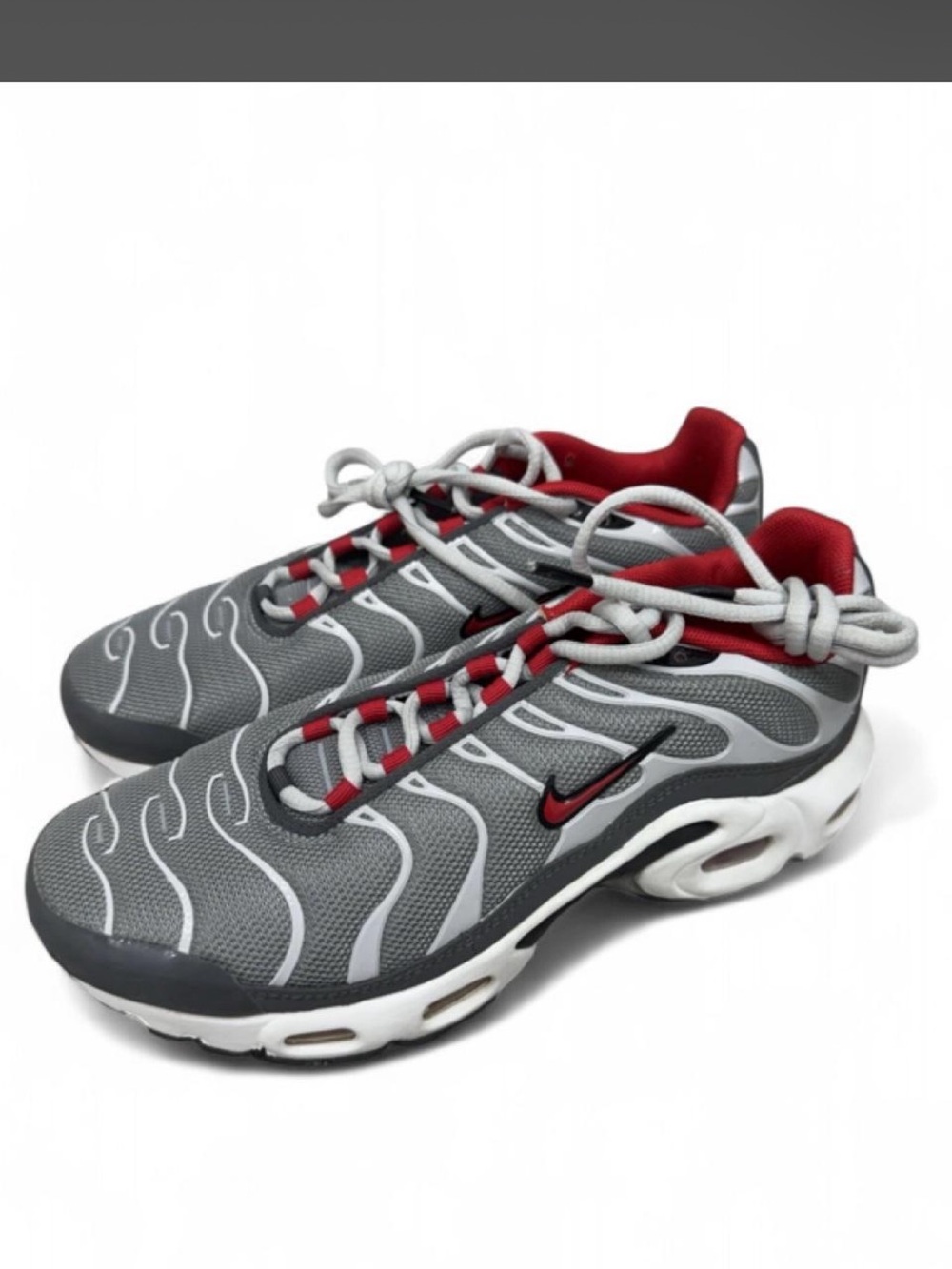 Nike Men’s Grey and Red Performance Sneakers